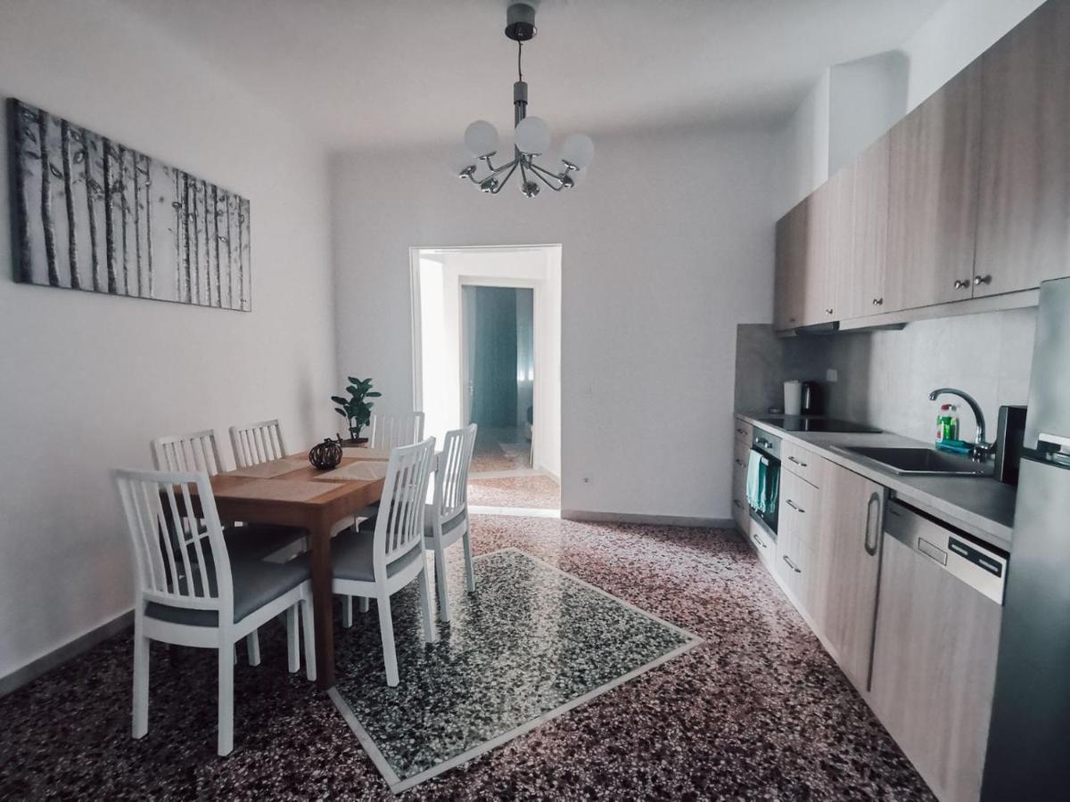 Rodies Apartment Chalkís エクステリア 写真