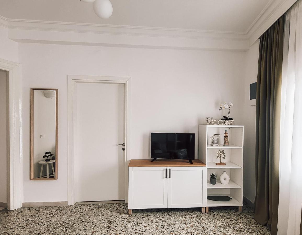 Rodies Apartment Chalkís エクステリア 写真